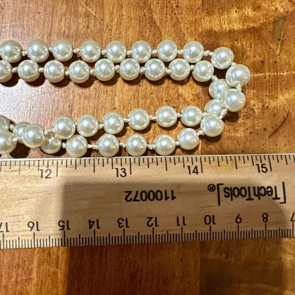 Elegant Faux Glass Silk Strung Pearl Necklace Flapper Length 60” - Picture 2 of 5